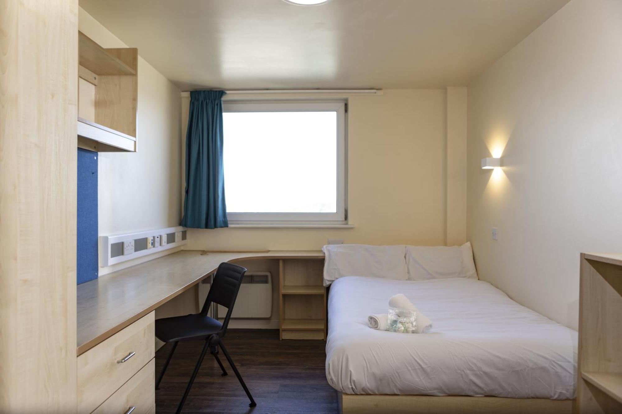 Burley Road Aparthotel Leeds  Exteriör bild