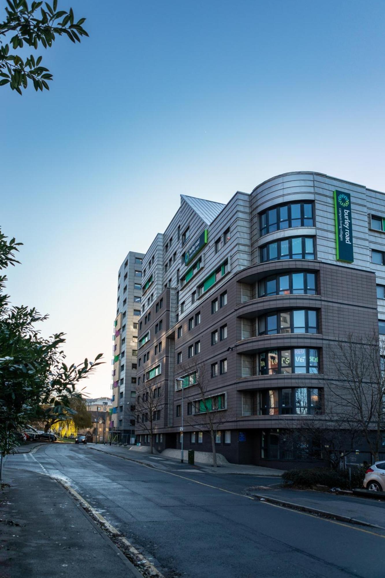 Burley Road Aparthotel Leeds  Exteriör bild